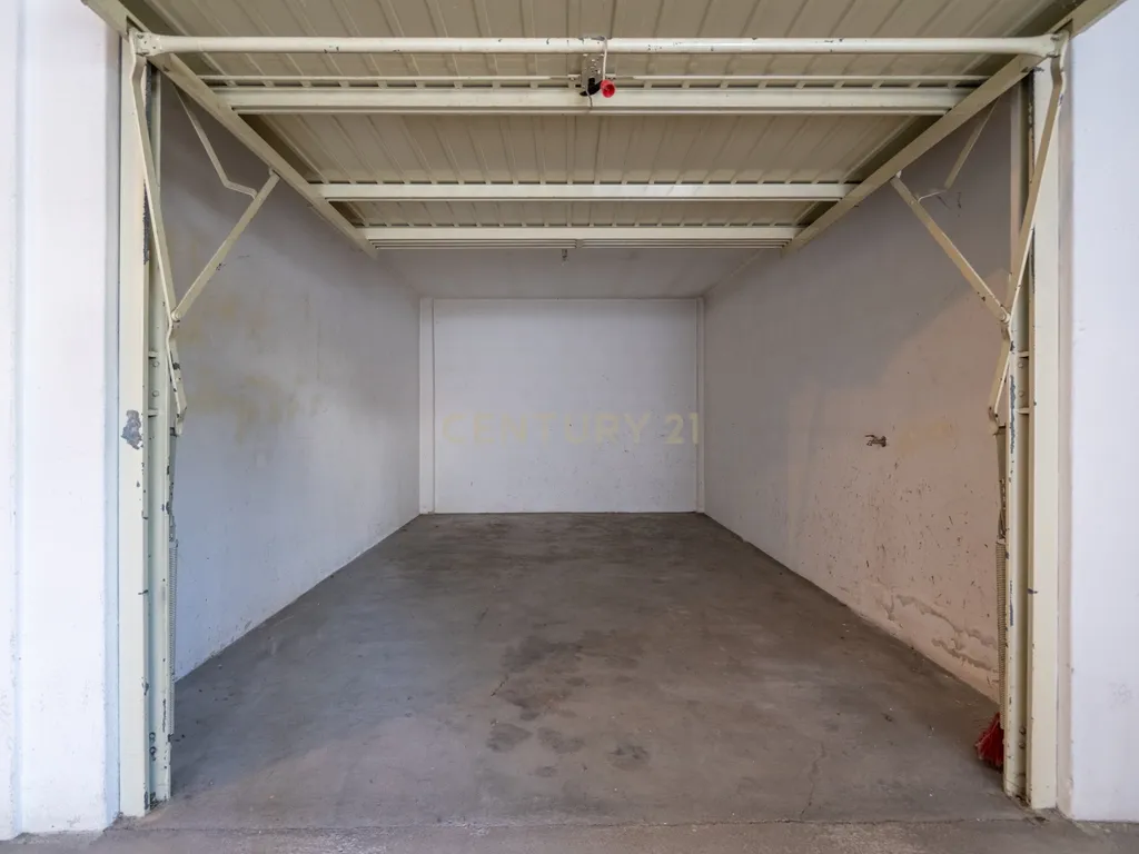 Moderno T1 em Lousã, quase novo e pronto a habitar - Image 38
