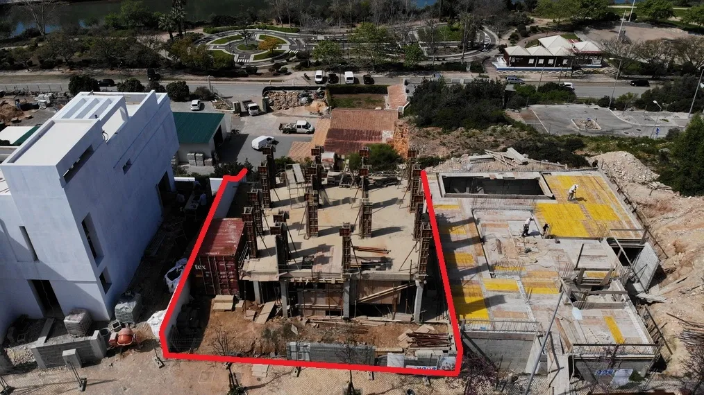 Moradia T3 com piscina em construção - Image 20