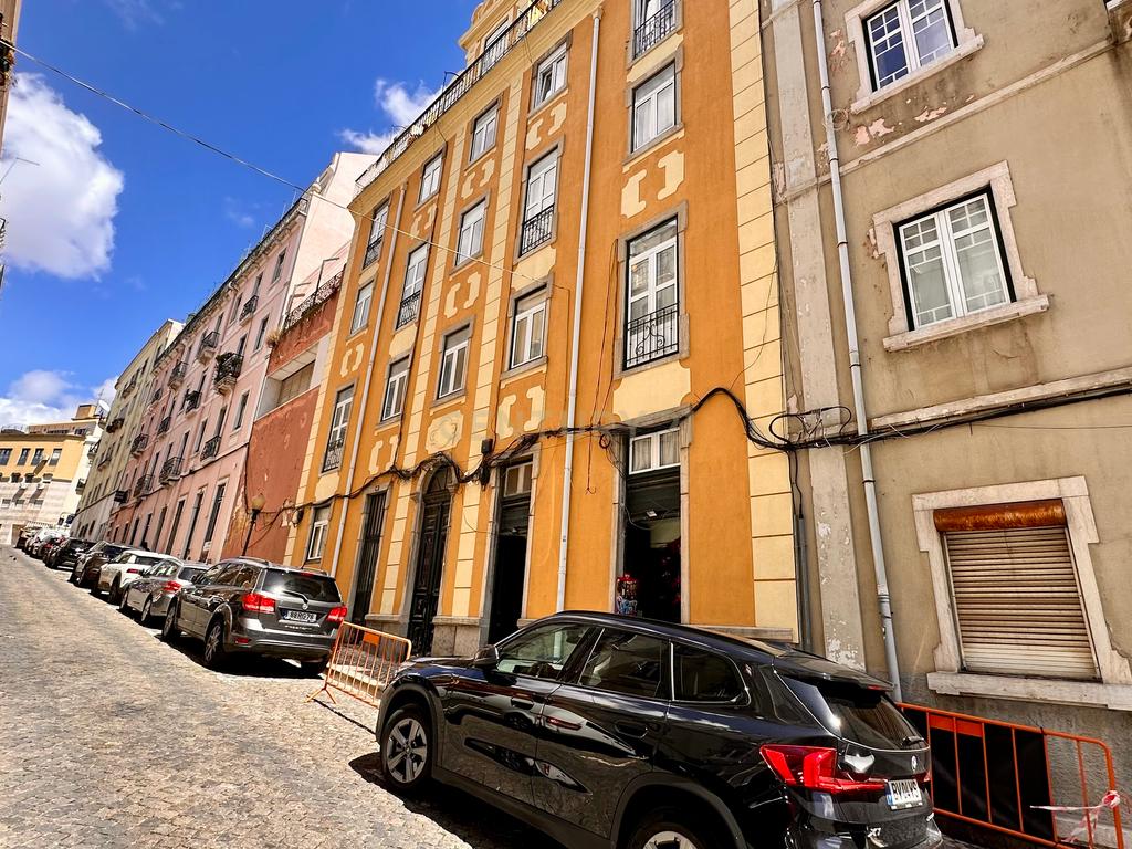 Venda T3 na Estrela - APARTAMENTO INTEGRALMENTE REMODELADO COM VARANDA GENEROSA - Image 30