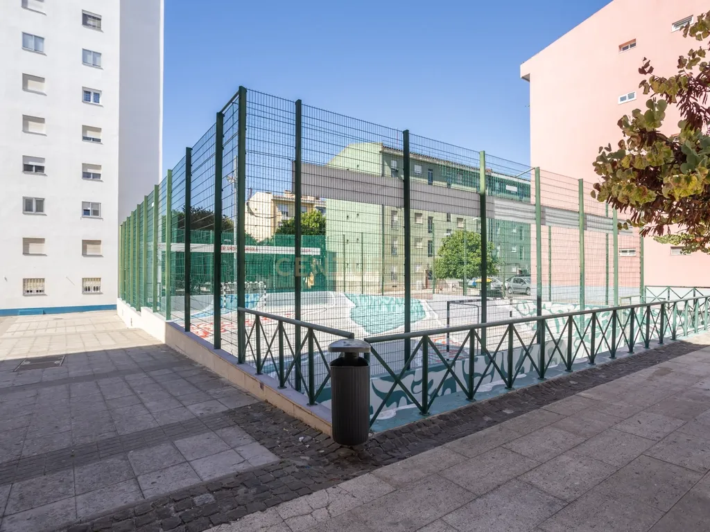 Apartamento T3 Remodelado em São Domingos de Benfica | 2 WC - Image 30