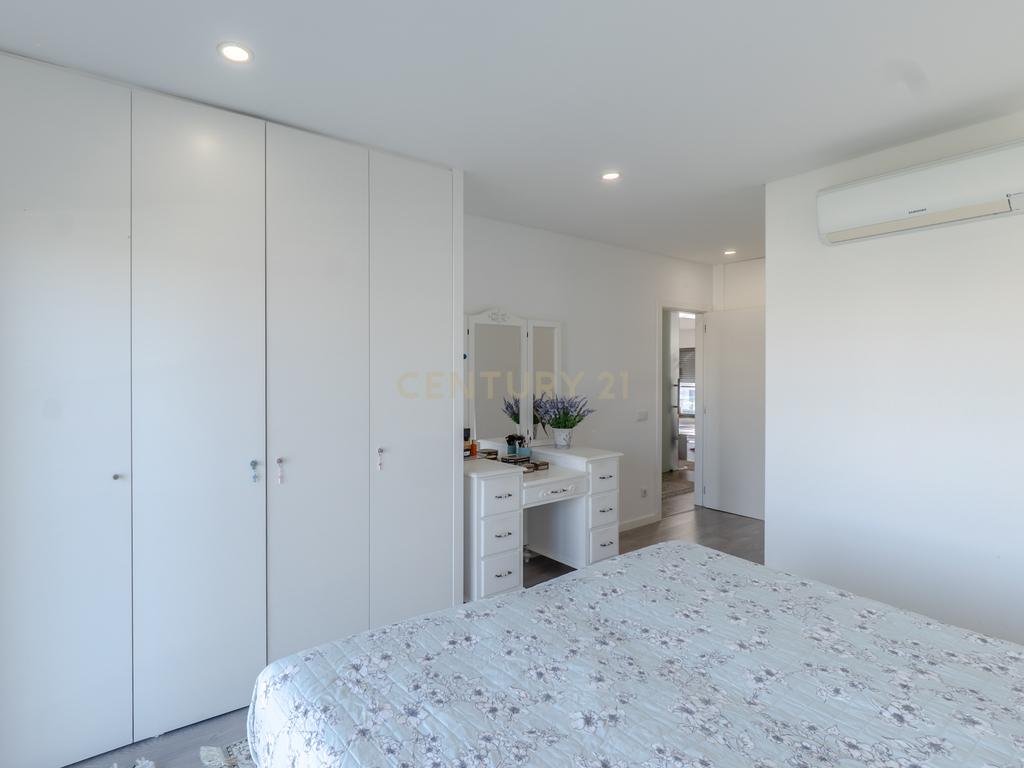 Duplex com terraço! a 5 minutos das praias! Quinta de Santa Teresa! - Image 23