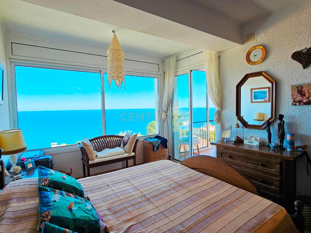 Cobertura com terraço, jardim e piscina privada com vista para o mar em Llançà - Image 7