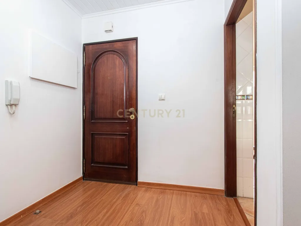 Apartamento T2 | Barreiro | Avenida Alfredo da Silva - Image 17