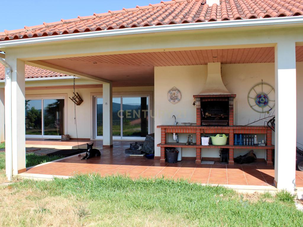 Moradia T3 || Vistas Maravilhosas || Com Piscina || Castanheira de Pêra - Image 31