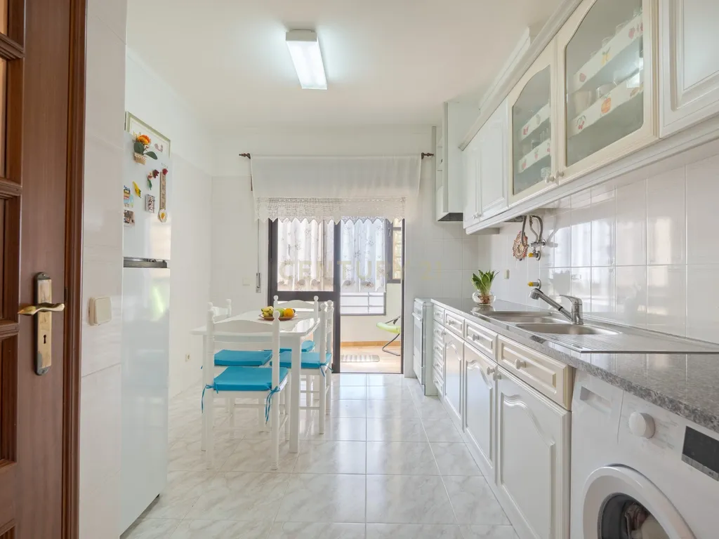 🌟 Apartamento T3 à Venda em Portimão – Conforto, Espaço e Excelente Localização! 🌟 - Image 7