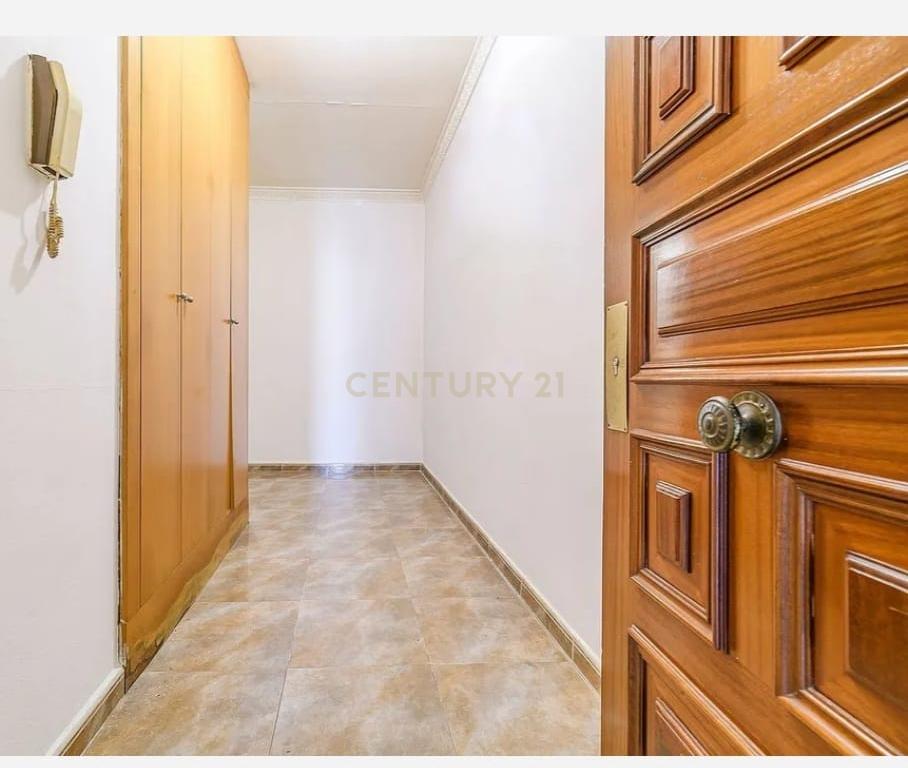 Planta baja reformada en venta en Viladecans. - Image 2