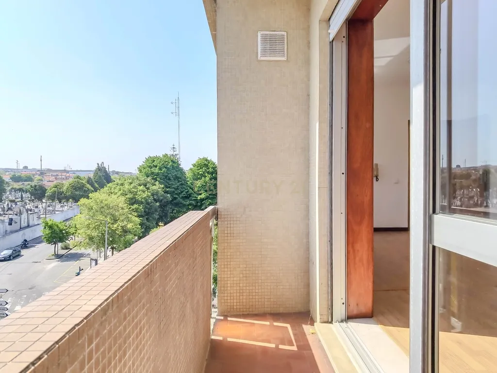 Apartamento T1 totalmente renovado em Esmoriz, Aveiro - Excelente Localização - Image 18