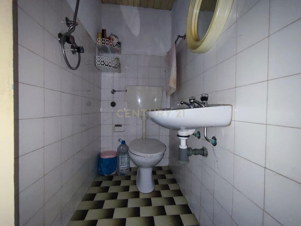 Moradia T2, com anexo em pedra, Tinalhas, Castelo Branco - Image 13