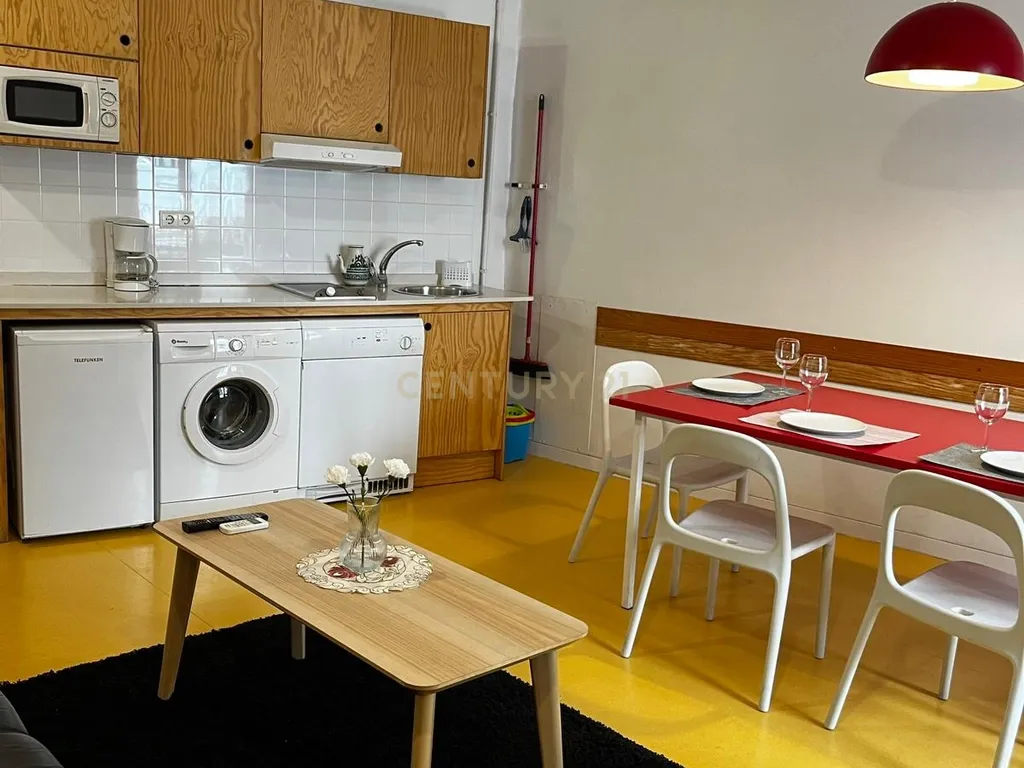 Imóvel com Licença Turística e Terraço Privado à Venda em El Raval – Barcelona - Image 27