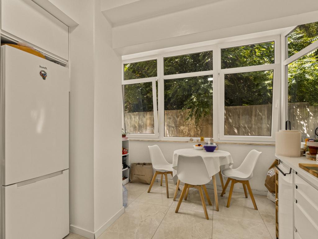Apartamento T2 totalmente renovado em Cascais | Excelente oportunidade de investimento - Image 11
