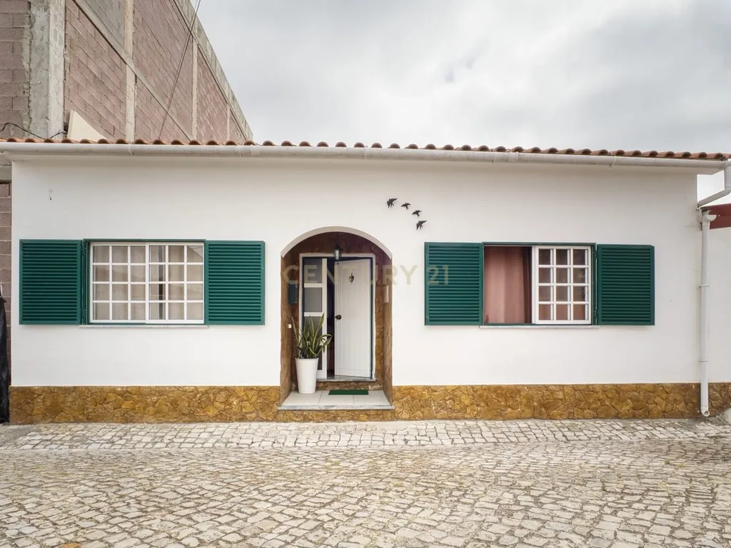 Linda Moradia T2 com Jardim e garagem a poucos kms de Martinho do Porto - Image 34