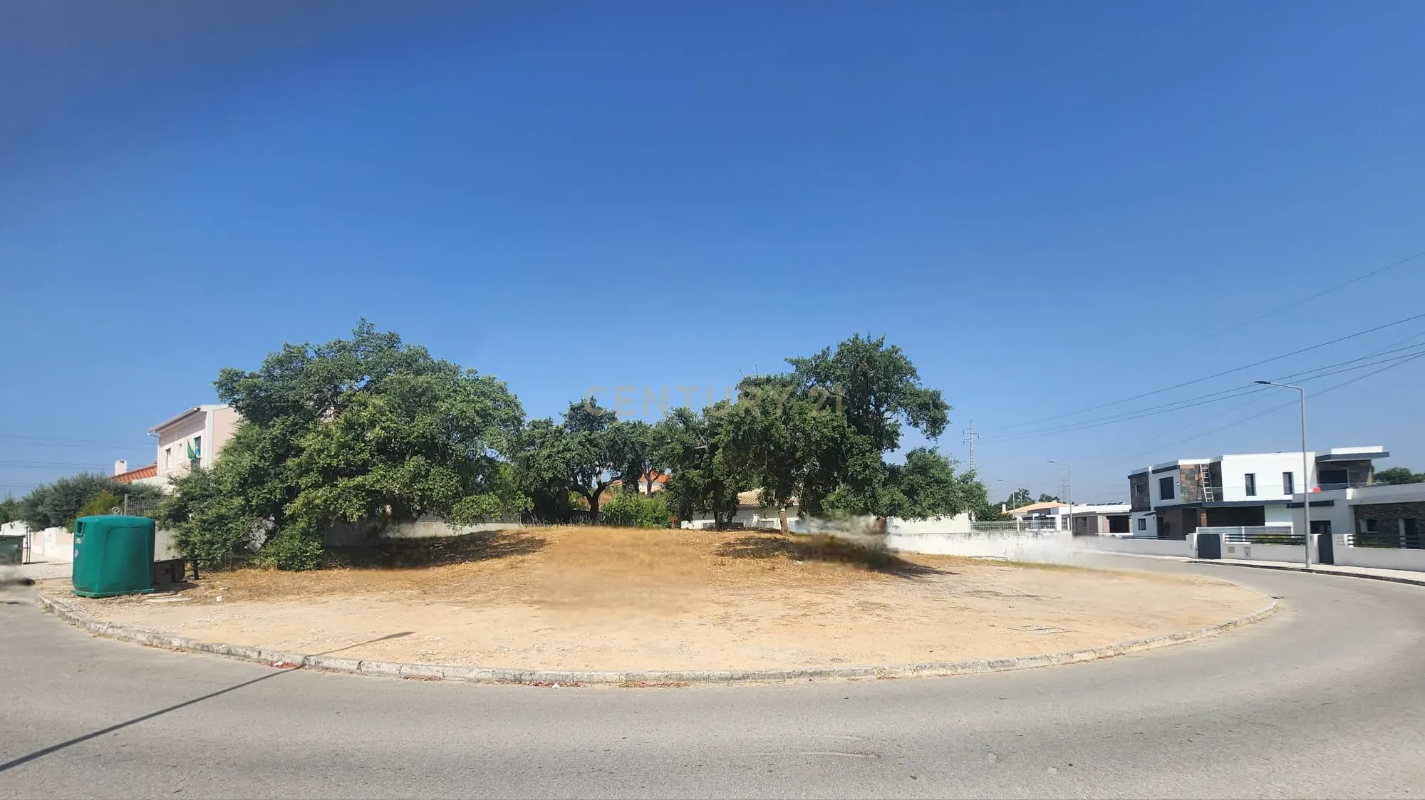 Fotografia 4 de Lote de gaveto na Rua dos Eucaliptos - Quinta da Serralheira, Setúbal