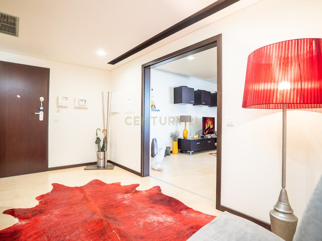 Moderno Apartamento T3 Condomínio Fechado, em Nossa Senhora de Fátima, Entroncamento - Image 9