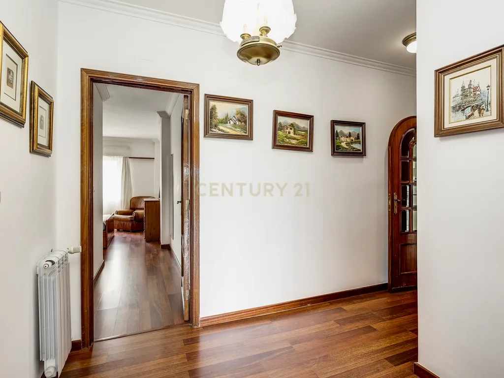 Apartamento T3 com box para arrendamento em Carnaxide - Image 23
