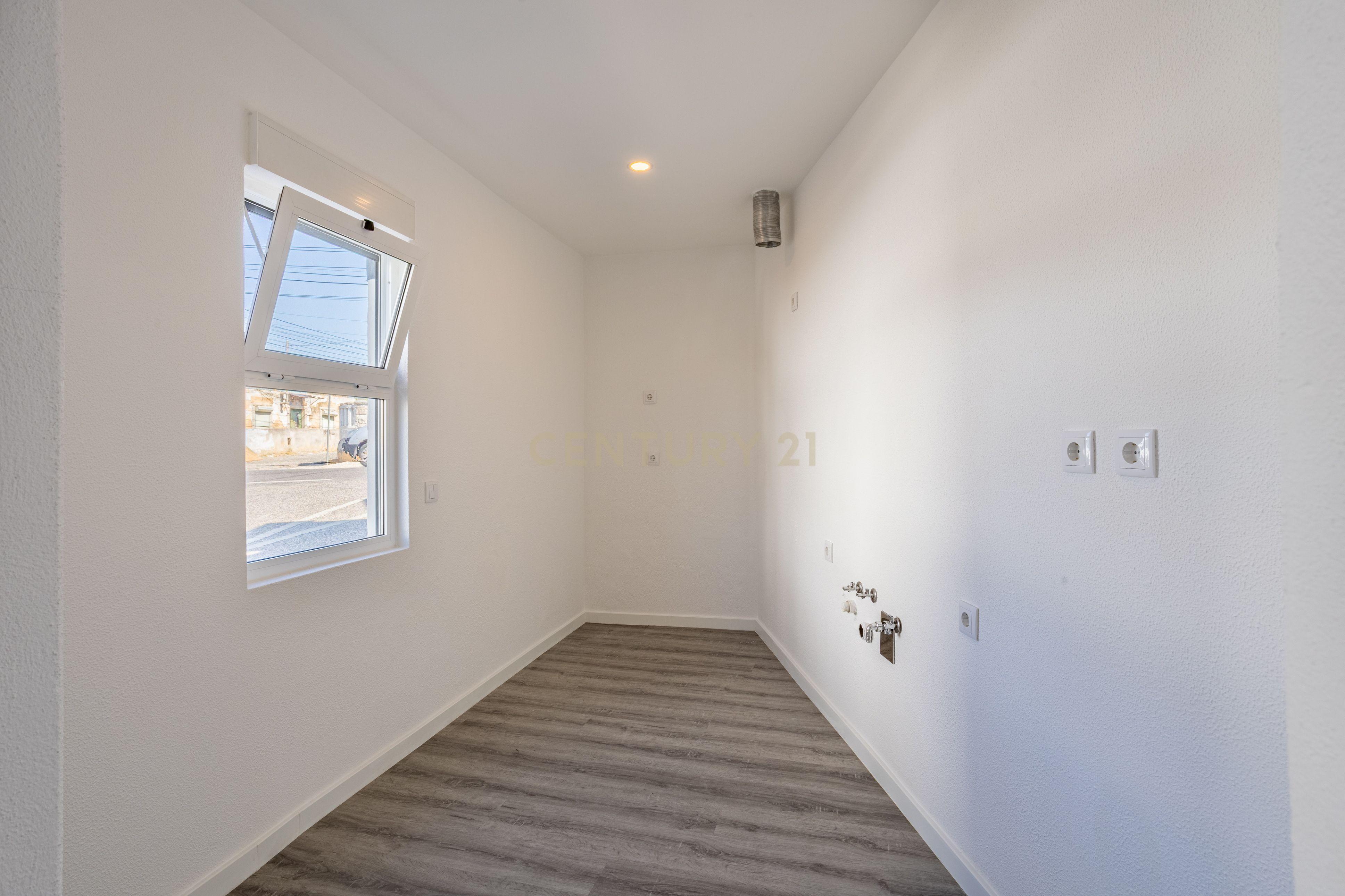Fotografia 9 de Loja/Espaço Comercial Renovado a venda em Alcabideche, Cascais