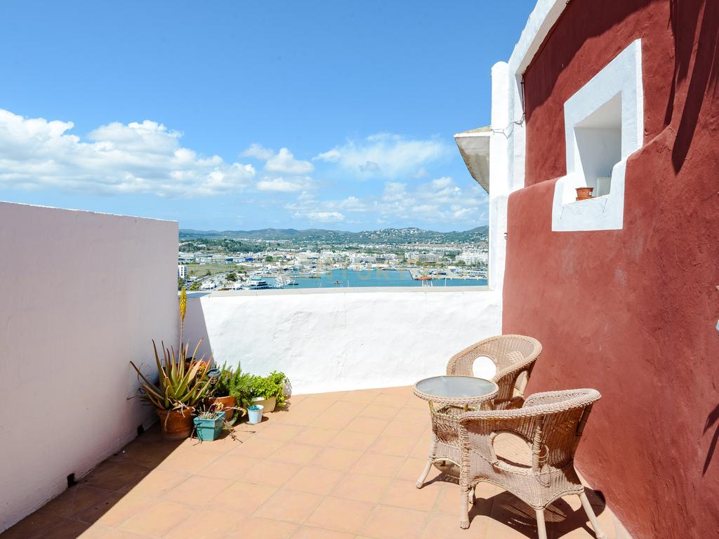 À venda: Casa histórica com grande potencial em Dalt Vila – Ibiza - Image 32