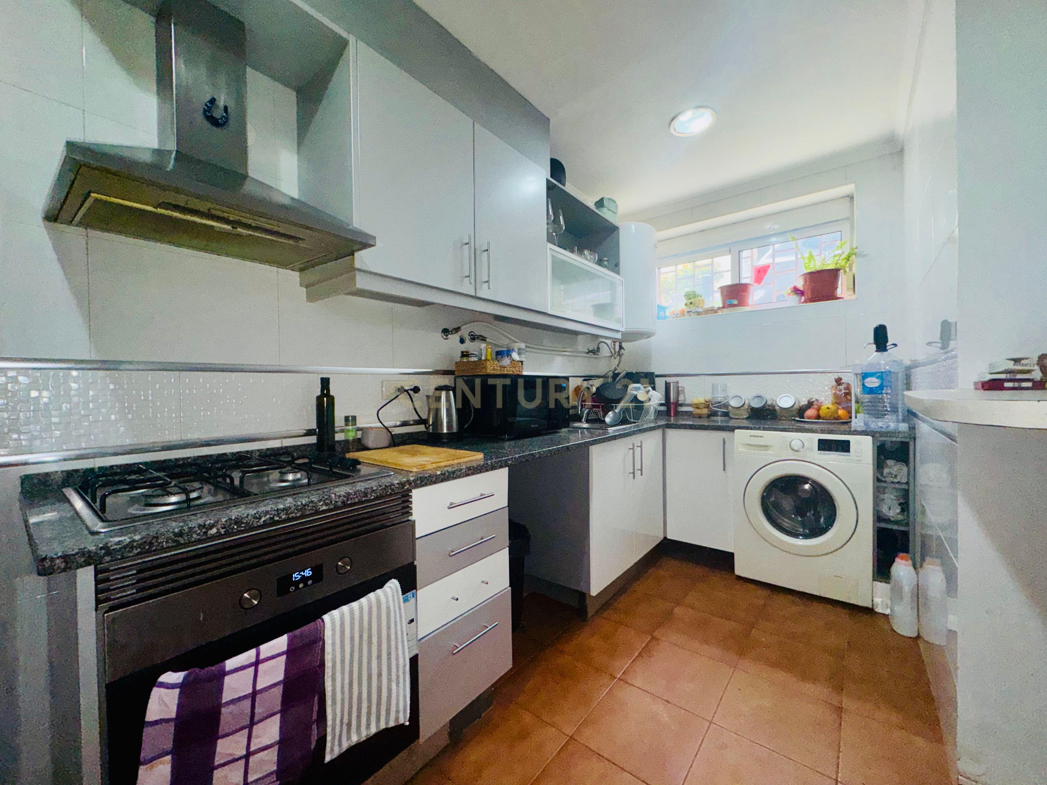 Apartamento T2 em Reboleira, Amadora