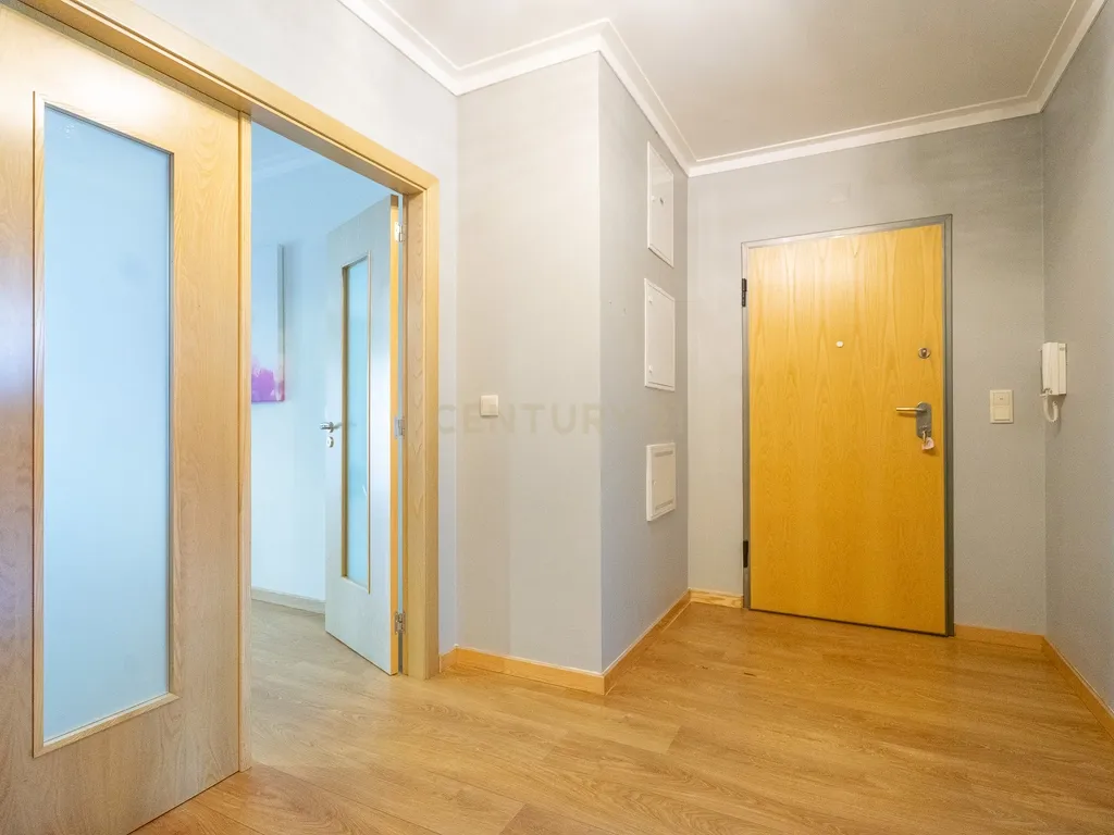 Apartamento T3 - Seminovo - C/ garagem - Image 6