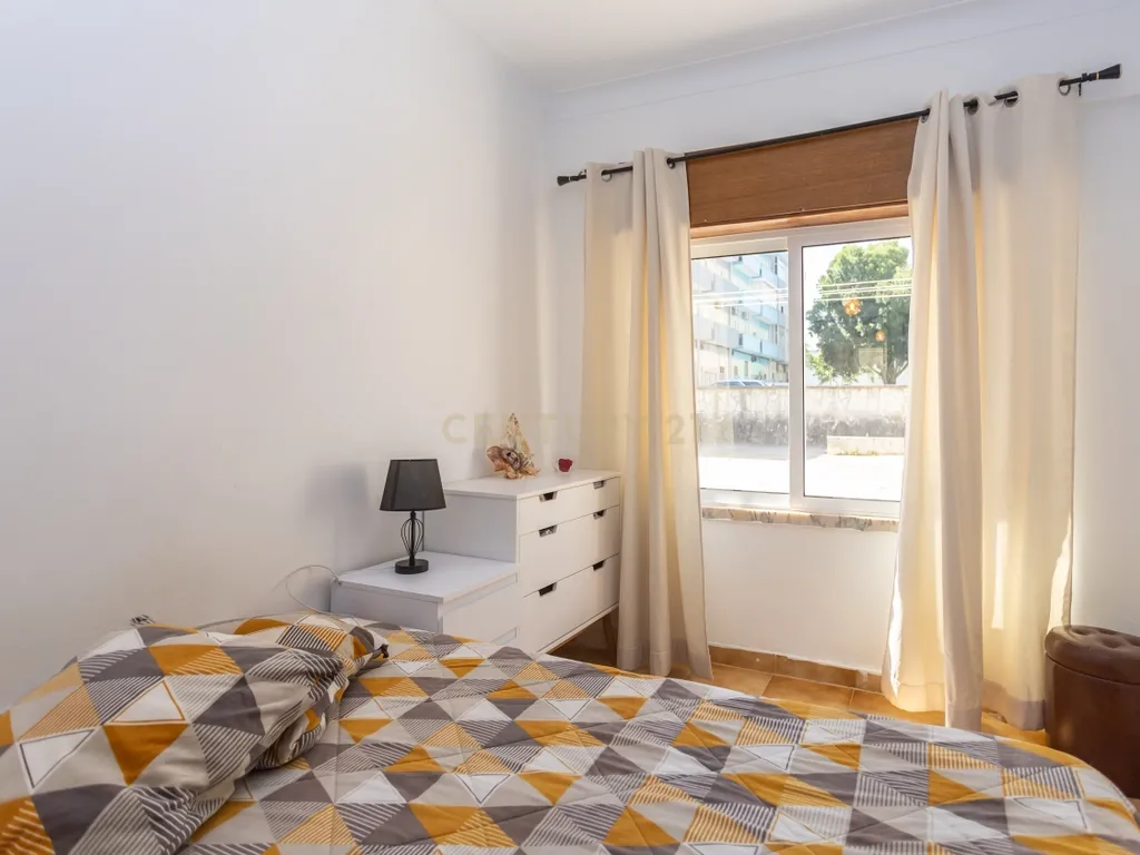 Oportunidade de investimento Apartamento T2 Amoreiras, Setúbal - Image 11