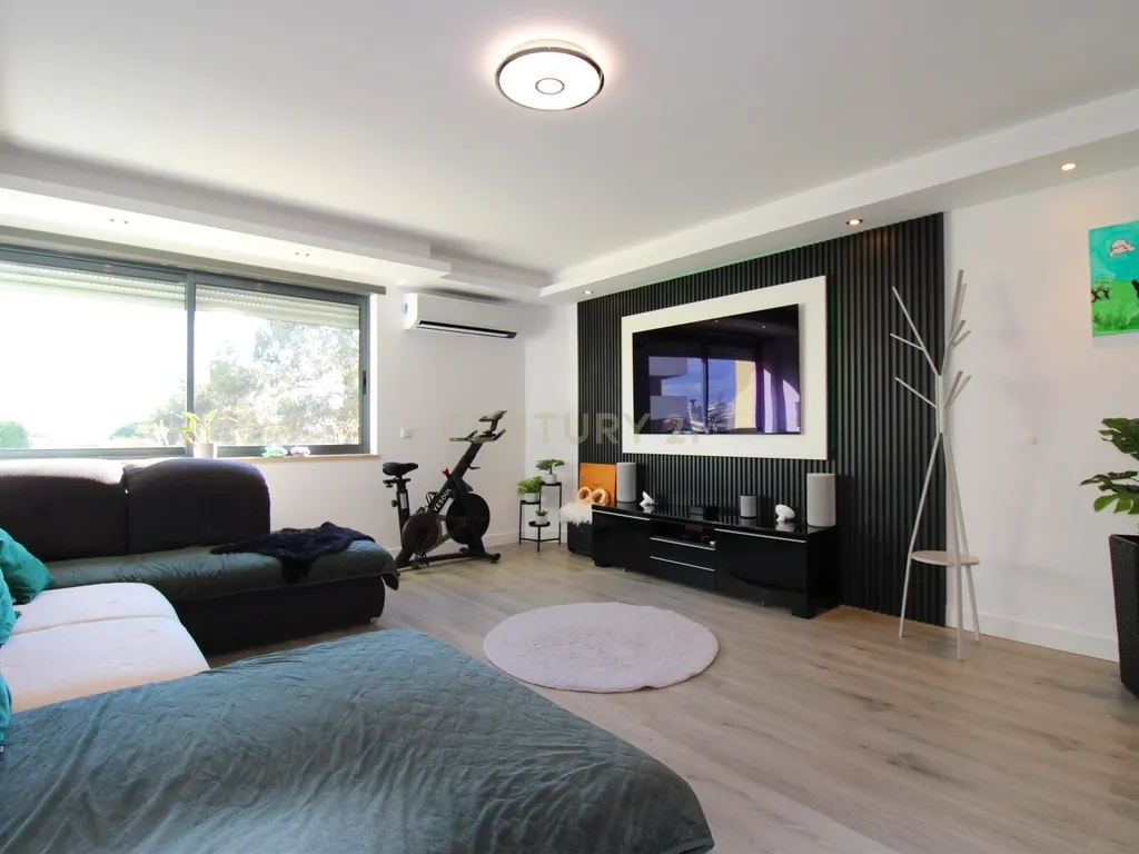 Excelente apartamento T3 com garagem - Afonsoeiro - - Image 6