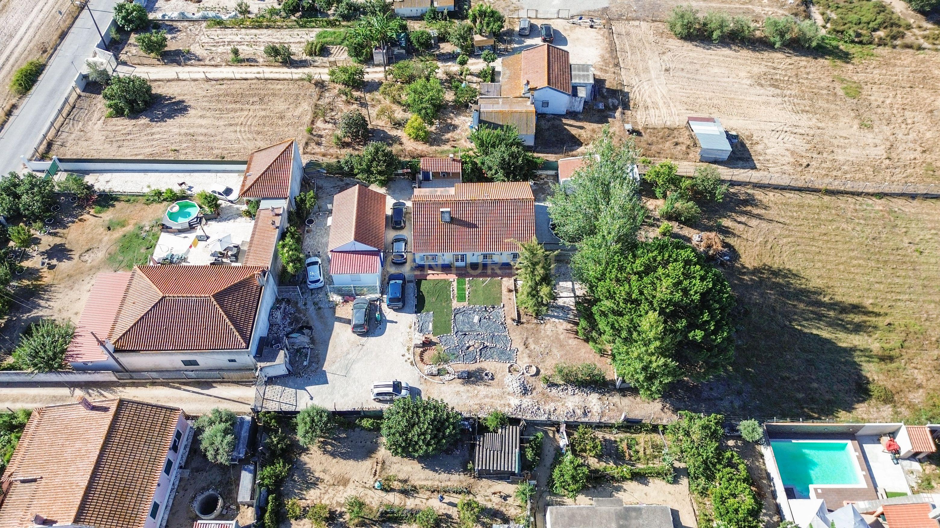 Fotografia 3 de Moradia T3 numa Encantadora Quinta com 3.955 m² —Palmela/Setúbal
