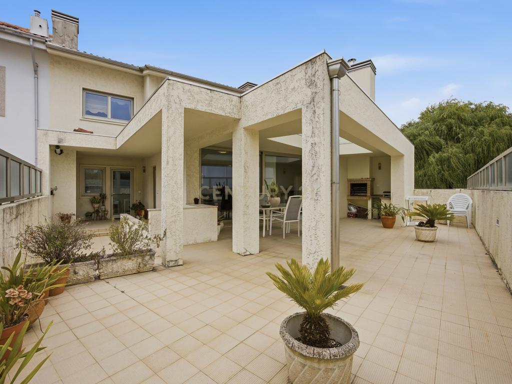 Moradia T4 de Gaveto espaçosa - Quinta das Rosas - Image 21