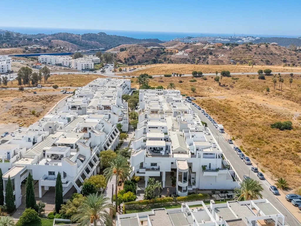 🌅 Charmosa Penthouse com Grande Solário Privativo em La Cala de Mijas - Image 47