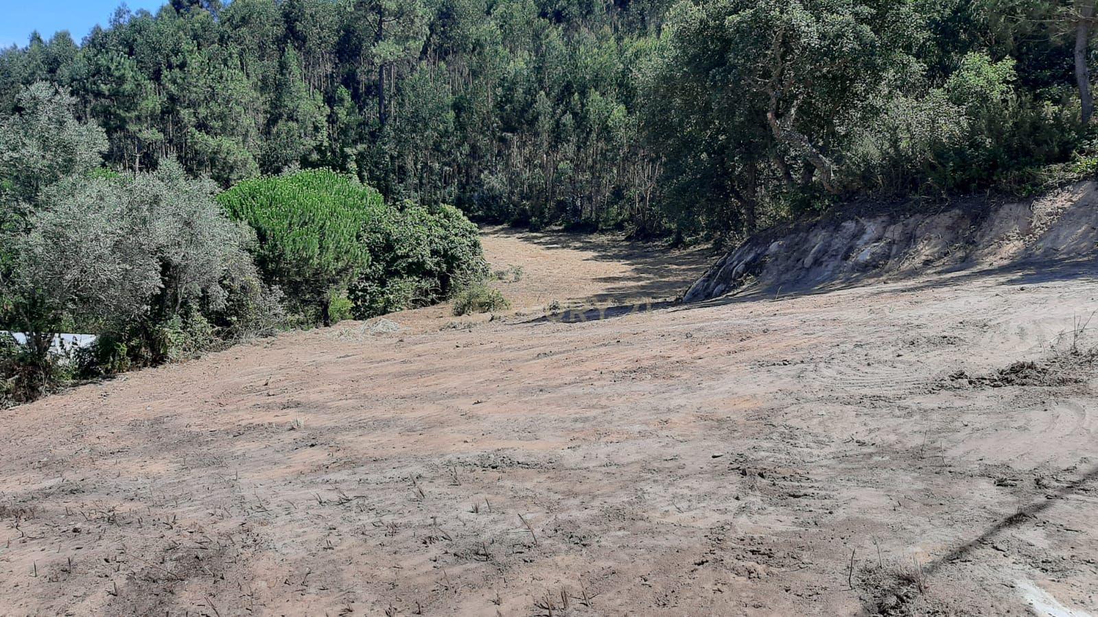 Fotografia 6 de Terreno com projeto aprovado de Moradia Isolada T3 - Picão