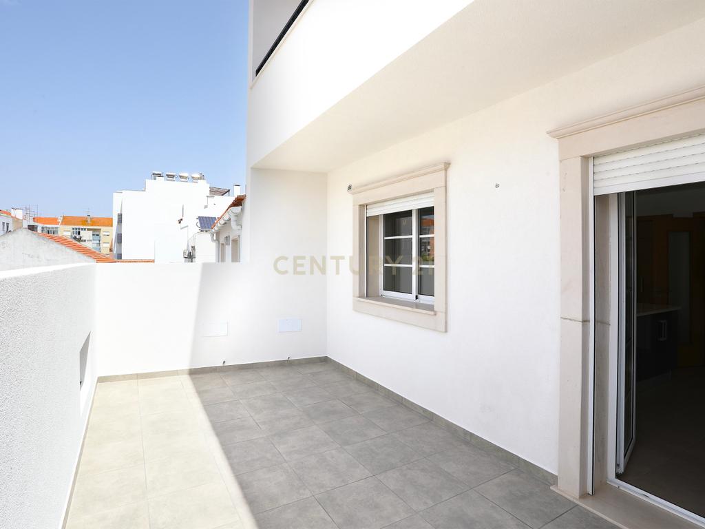 Espetacular Moradia T3 em Montijo com Painéis Solares - Image 12