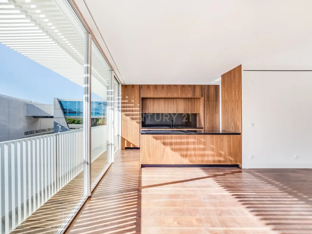 T3 na Villa dos Coches com 3 Suites e Garagem em Belém, Lisboa - Image 1