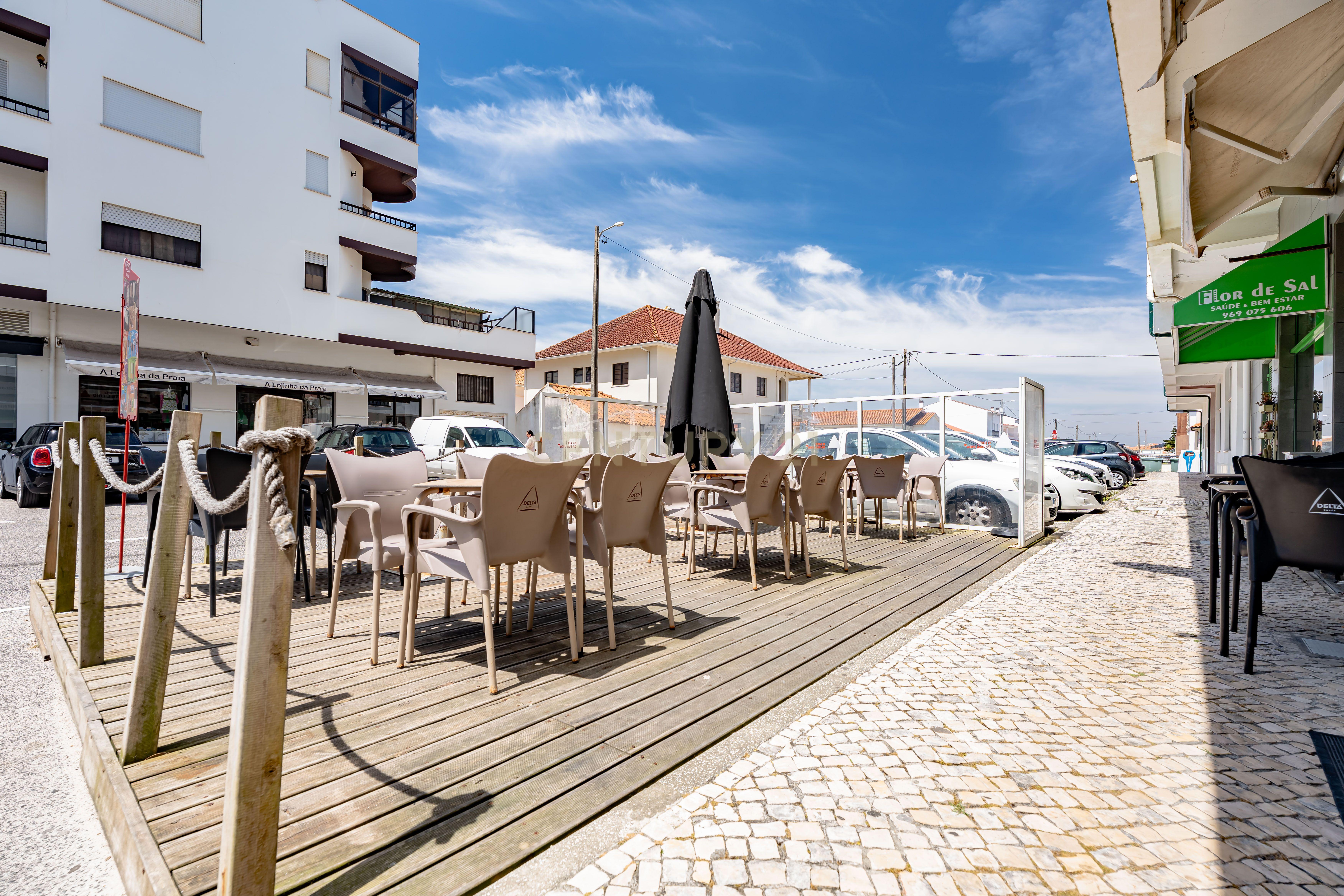 Fotografia 5 de Cafetaria & Gelataria à Venda na Praia da Vieira – Excelente Oportunidade de Negócio