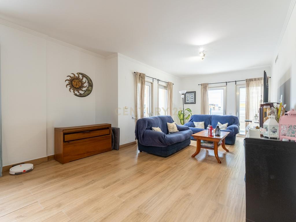 Apartamento T3 com 2 Terraços Gigantes e Vista Rio – A 10 min de Lisboa - Image 7
