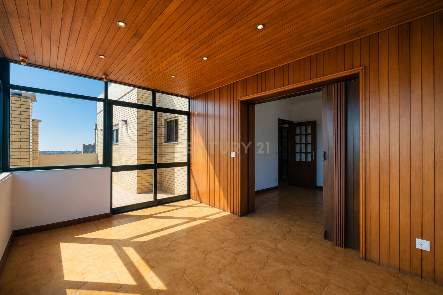 Fotografia 12 de Apartamento T3 com Terraço, Vista Mar e Garagem Box em Arcozelo – Vila Nova de Gaia