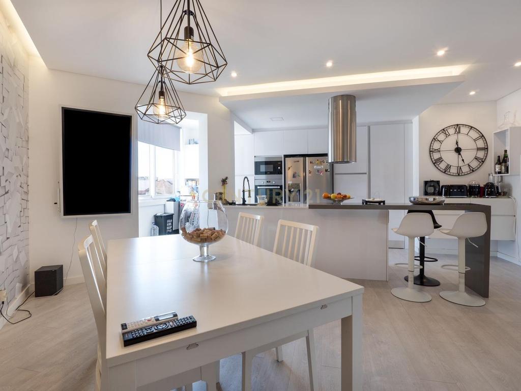 Apartamento T3 de Luxo no Coração de Lisboa - Alameda D. Afonso Henriques - Image 7