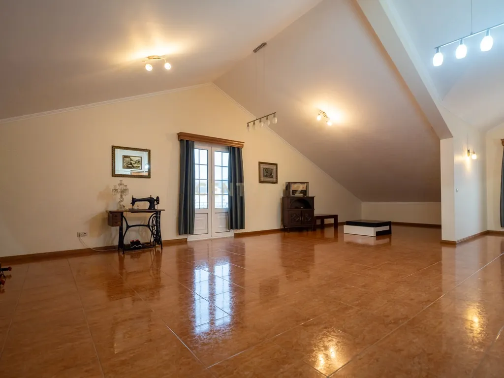 Moradia T4 na Ribeira Seca — Localização Privilegiada na Ribeira Grande - Image 22