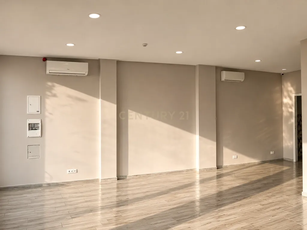 ESPAÇO COMERCIAL TOTALMENTE REMODELADO | PRONTO A RECEBER O SEU NEGÓCIO - Image 7
