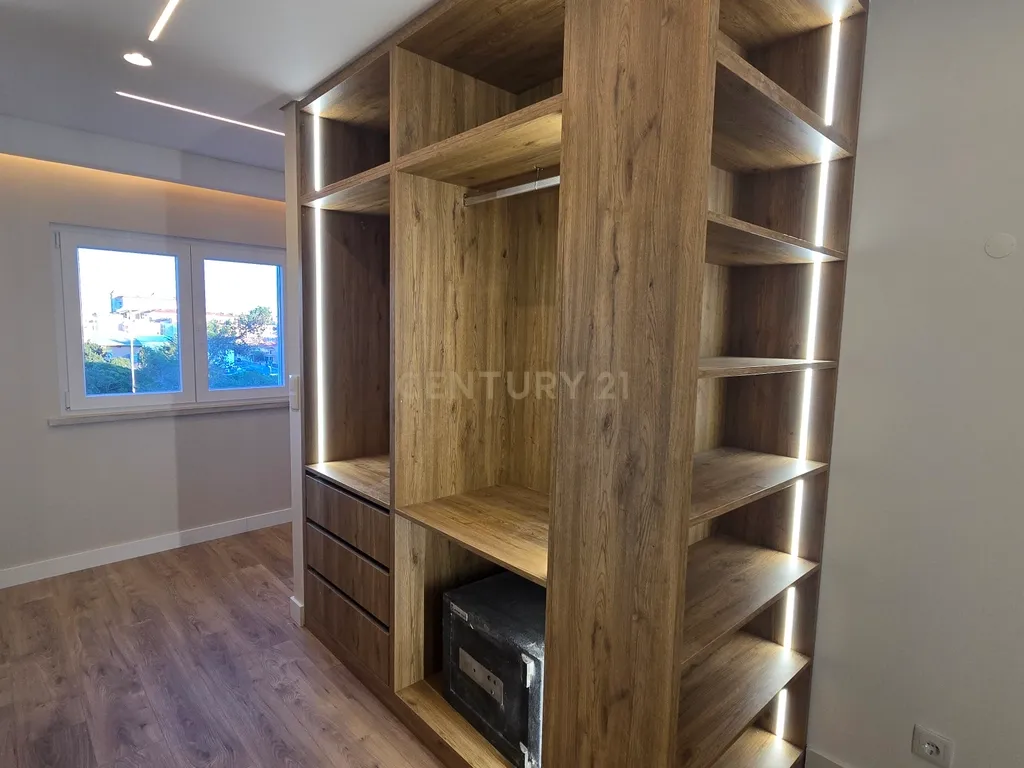 Luxuosa Penthouse Duplex T4+1 na Costa da Guia, em Cascais, com Vista Mar - Image 41