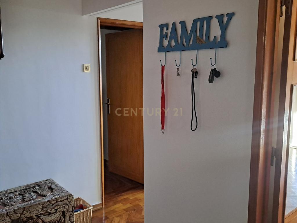 Apartamento T4 na Rua Gil Vicente - Parede - Image 8