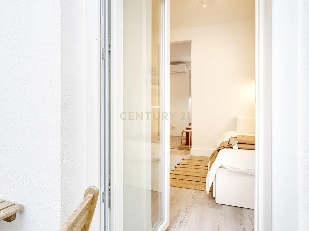 Apartamento Renovado T2 em Nazaré - Image 11
