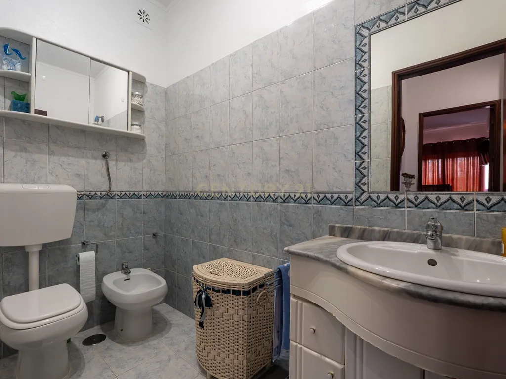 T2 no coração de Peniche | Rua Garrett | Oportunidade para viver ou rentabilizar🚨🚨🚨 - Image 17