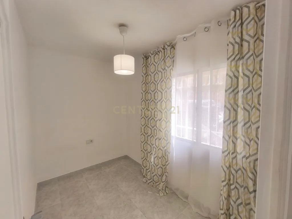 Apartamento Térreo de Esquina com 3 Quartos Totalmente Remodelado em El Boquetillo – Fuengirola - Image 21