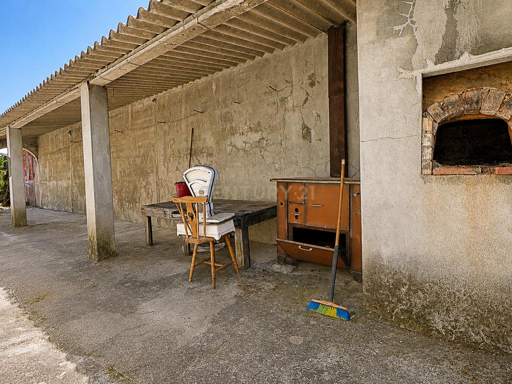 Moradia para Remodelação com 1.332 m² de Terreno – Potencial para Destaque e Construção de 2 a 3 Moradias - Image 25
