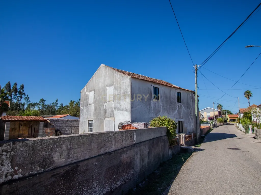 Moradia para renovar com 605 m2 de terreno em Santana, Figueira da Foz. - Image 16