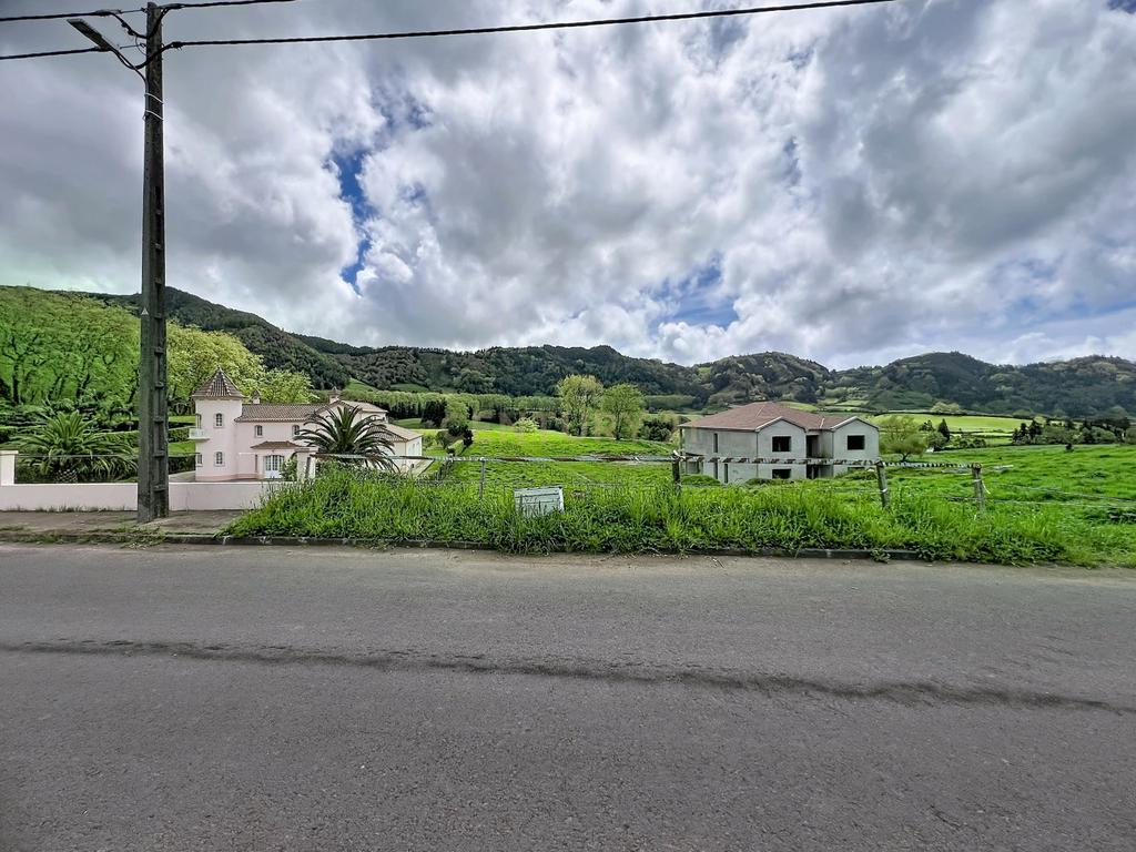 Terreno para Construção com vista para a montanha. - Image 14