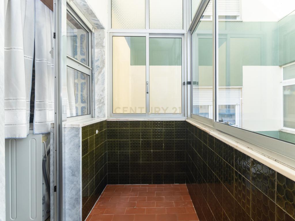 Apartamento T3 em Amora, Seixal - Image 22