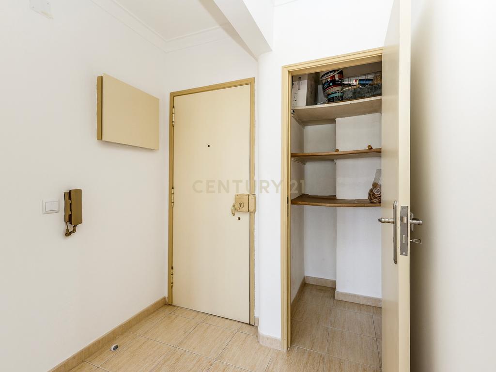 T2 RENOVADO NA SOBREDA - Image 16