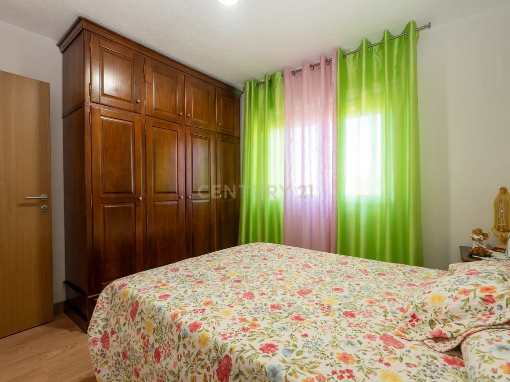 Apartamento de tipologia T2, totalmente renovado, localizado em Santo António dos Cavaleiros – Loures. - Image 19