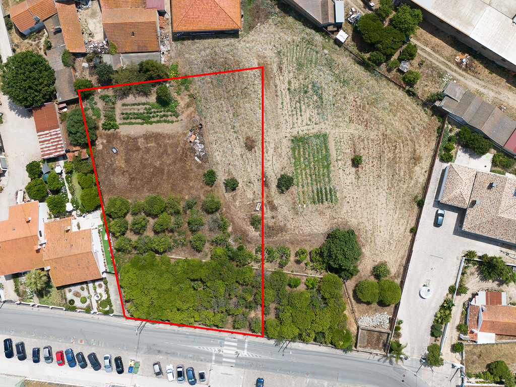 Terreno para construção de 4 moradias no centro da Quinta do Anjo - Image 3