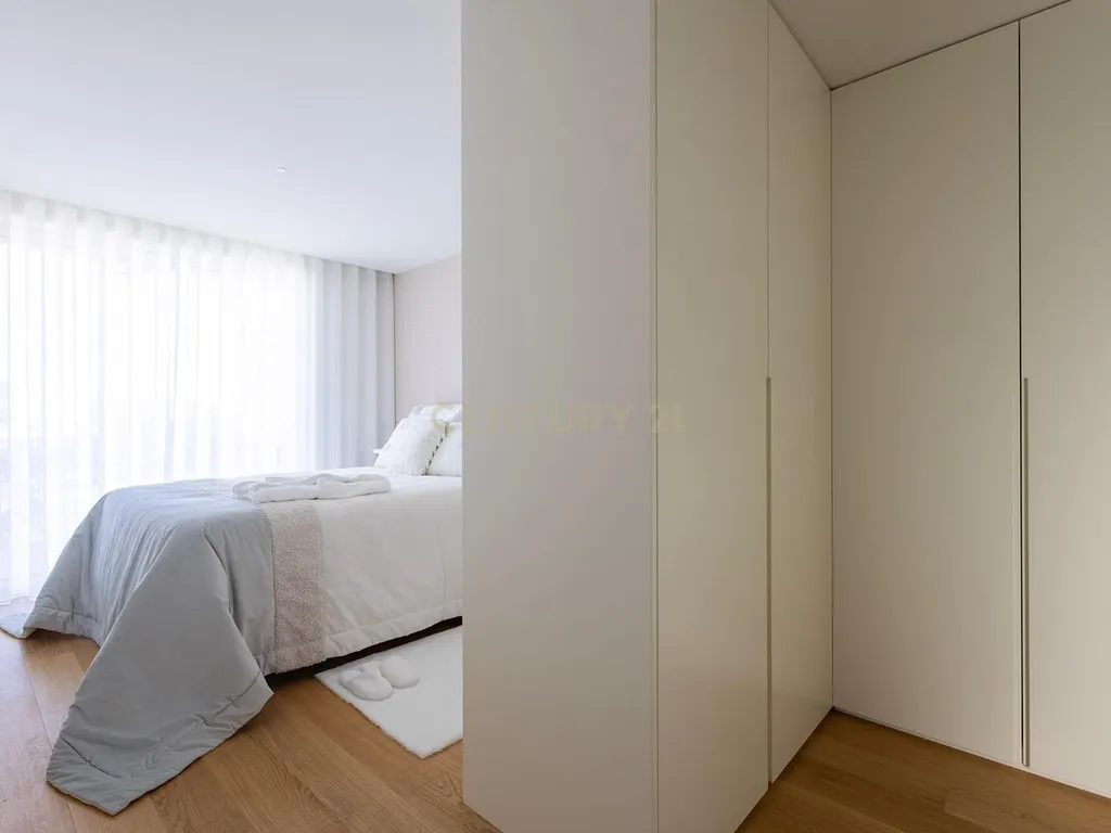 Le Parc - T3 Novo com 2 lugares parqueamento e arrecadação - Image 11