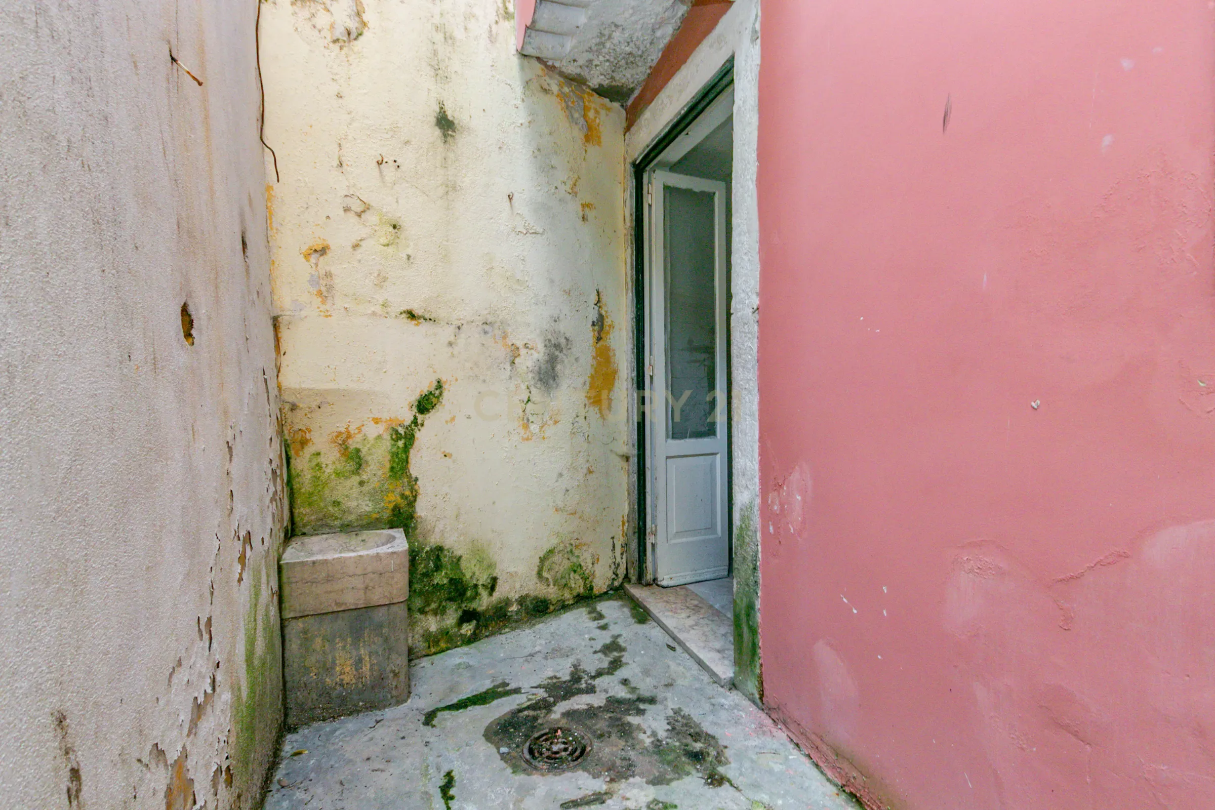Apartamento no Coração do Príncipe Real – Lisboa - Image 21